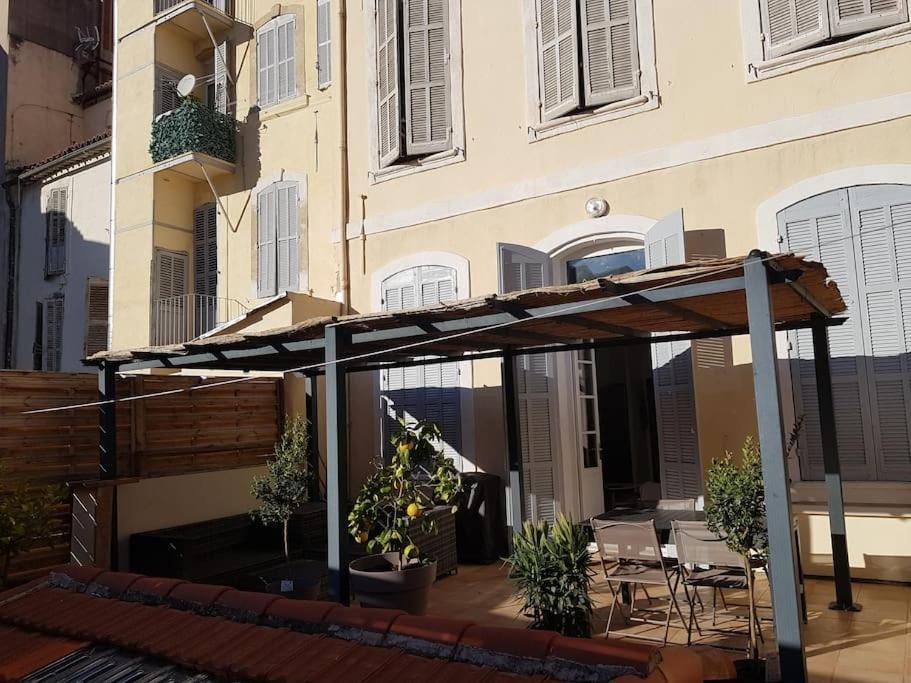 Superbe 2 Pieces Avec Grande Terrasse, Classe *** Marseilles Buitenkant foto