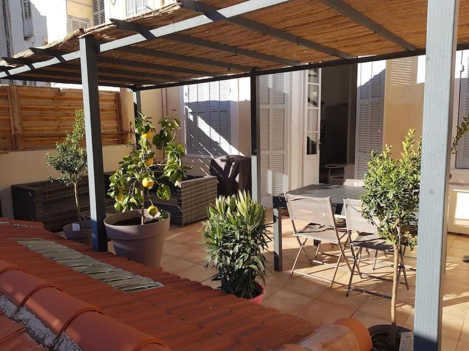 Superbe 2 Pieces Avec Grande Terrasse, Classe *** Marseilles Buitenkant foto