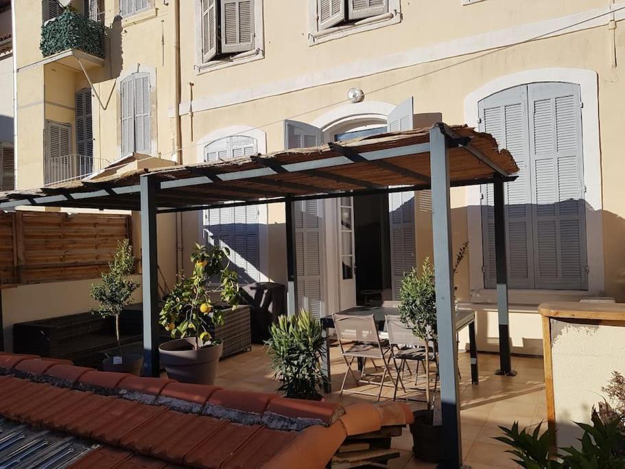 Superbe 2 Pieces Avec Grande Terrasse, Classe *** Marseilles Buitenkant foto